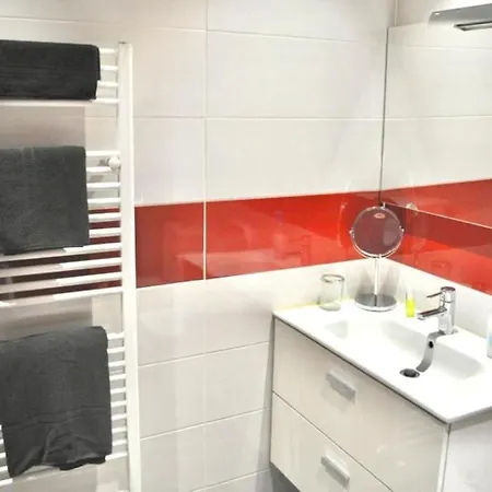 Curros Enriquez Rd, Centrico, Plaza Garage Apartmán Ourense